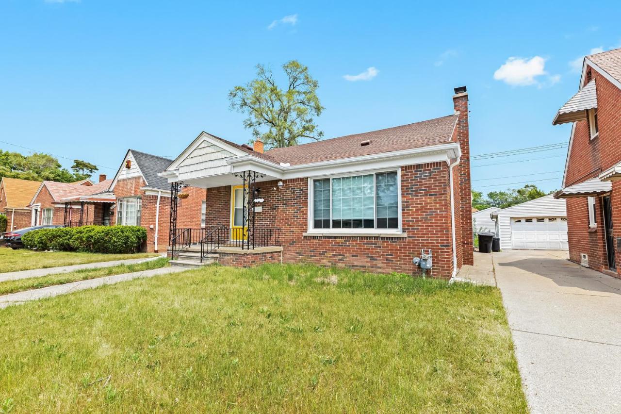 Villa Family-Friendly, Multi-Day Sale, 15 Mins To Downtown Detroit Exterior foto