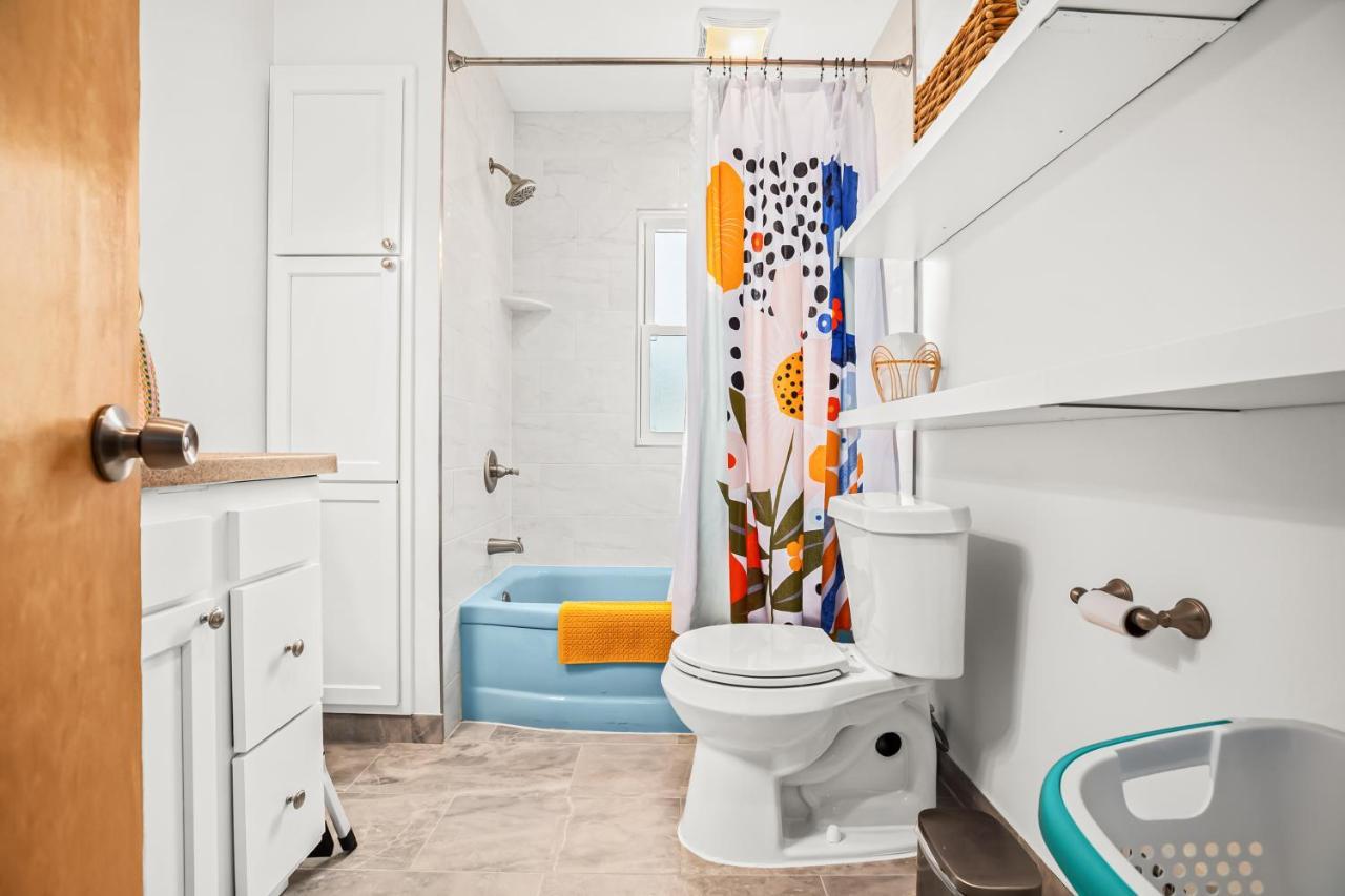 Villa Family-Friendly, Multi-Day Sale, 15 Mins To Downtown Detroit Exterior foto