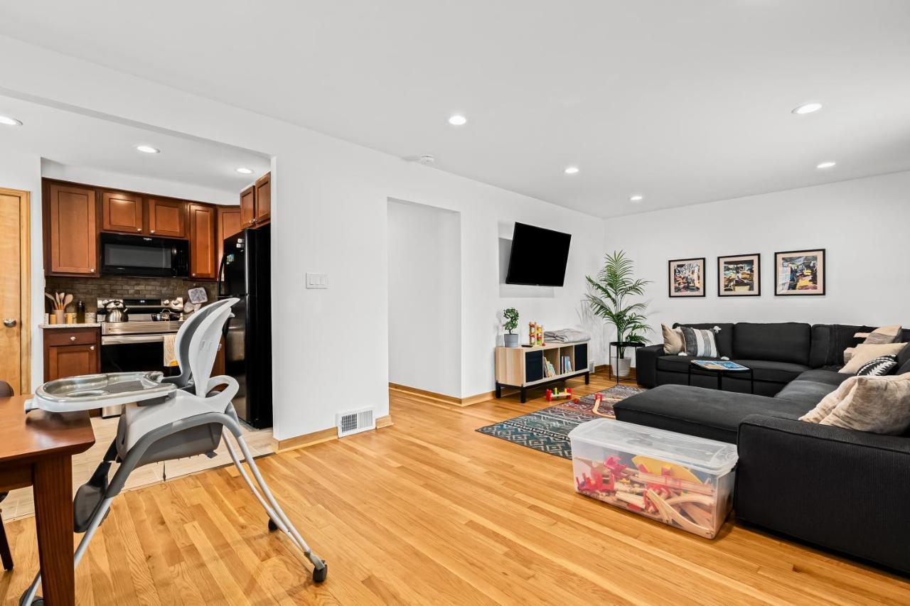 Villa Family-Friendly, Multi-Day Sale, 15 Mins To Downtown Detroit Exterior foto