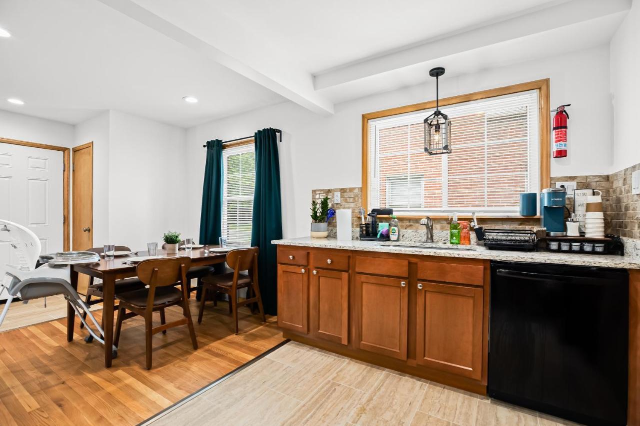 Villa Family-Friendly, Multi-Day Sale, 15 Mins To Downtown Detroit Exterior foto