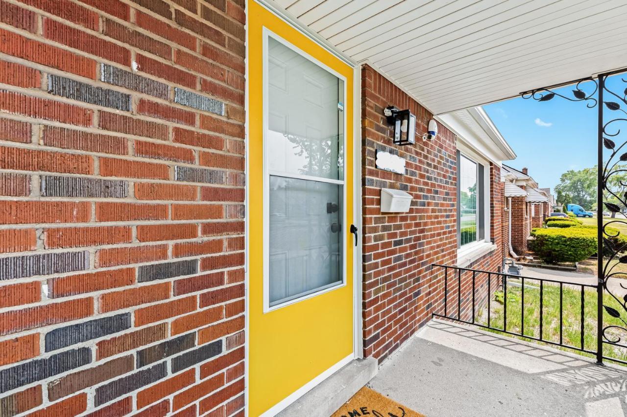 Villa Family-Friendly, Multi-Day Sale, 15 Mins To Downtown Detroit Exterior foto